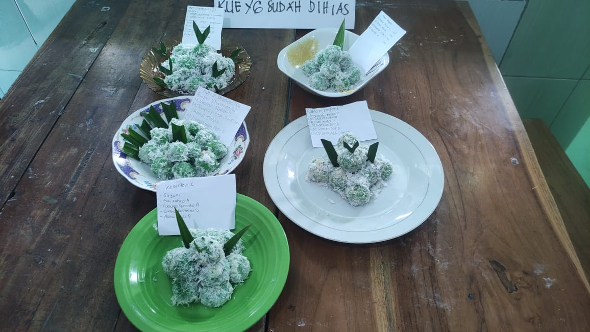 SMP Bahauddin Taman Sidoarjo Sukses Gelar Kegiatan P5 dengan Tema Kearifan Lokal: Siswa Kelas 7 Praktik Membuat Klepon