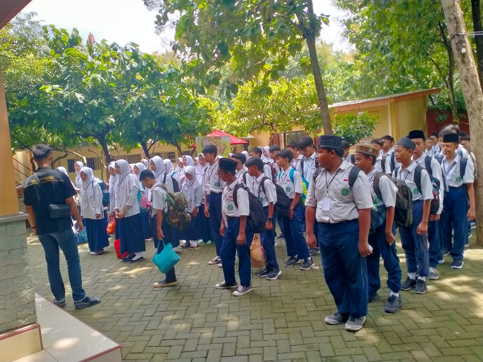 Tekankan Jiwa Kepemimpinan yang Berkarakter dengan Mengenali Potensi Diri melalui LDKS SMP Bahauddin Taman, Sidoarjo